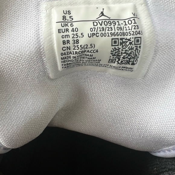 Nike Air Jordan Black and White Sneakers - Picture 6 of 6